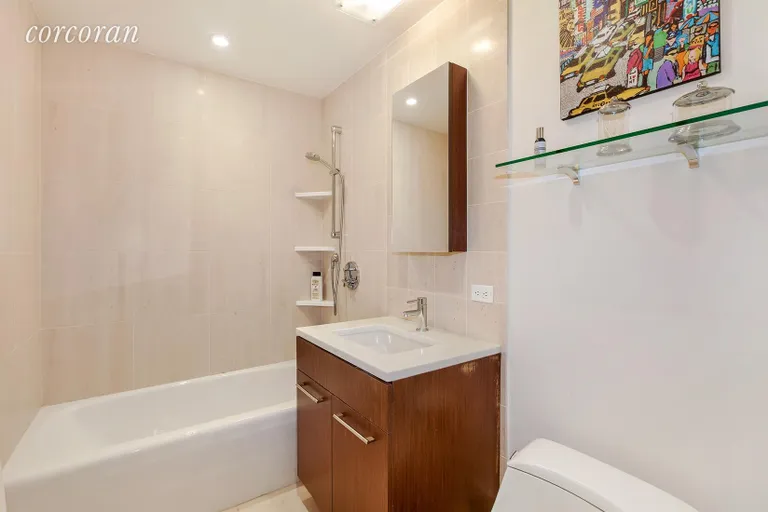 New York City Real Estate | View 39 East 29th Street, 14A | Bathroom | View 6
