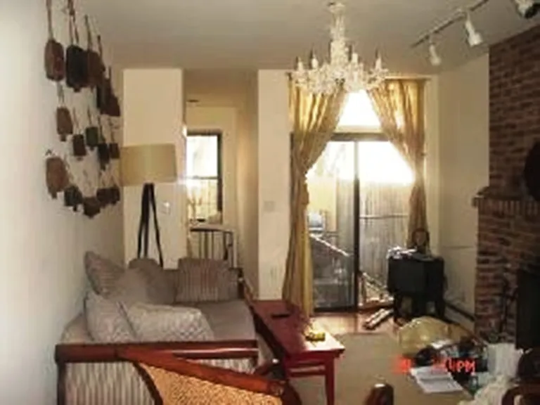 New York City Real Estate | View 581 Warren Street, 1R | 2 Beds, 2 Baths | View 1