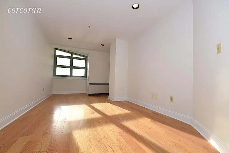 New York City Real Estate | View 19-19 24th Avenue, L604 | room 5 | View 6