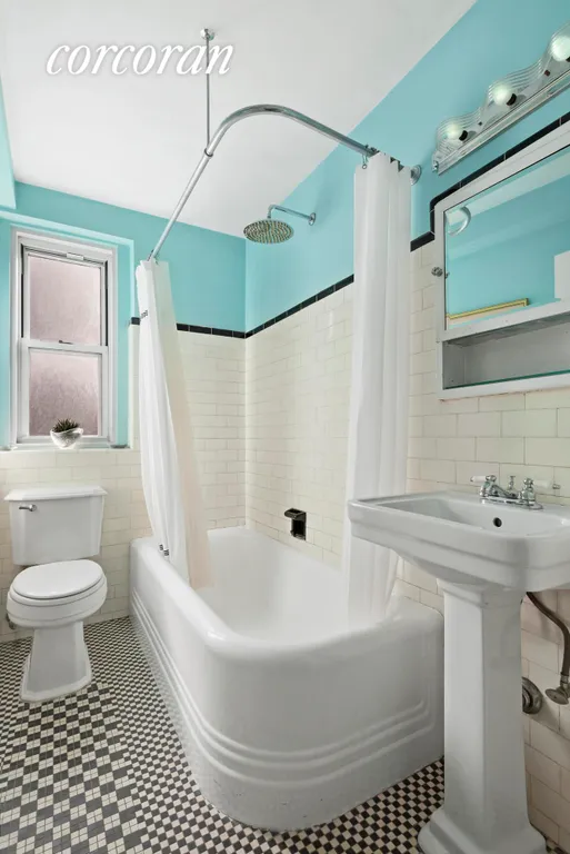 New York City Real Estate | View 433 West 34th Street, 5J | Bathroom | View 4