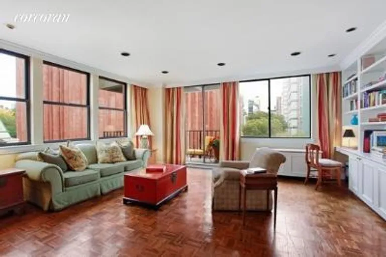 New York City Real Estate | View 552 Laguardia Place, 6 FL | 3 Beds, 2 Baths | View 1