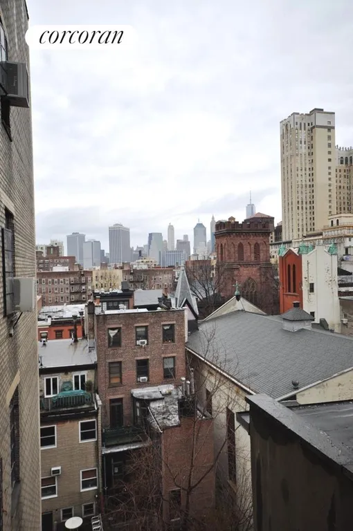 New York City Real Estate | View 25 Monroe Place, 7A | room 2 | View 3