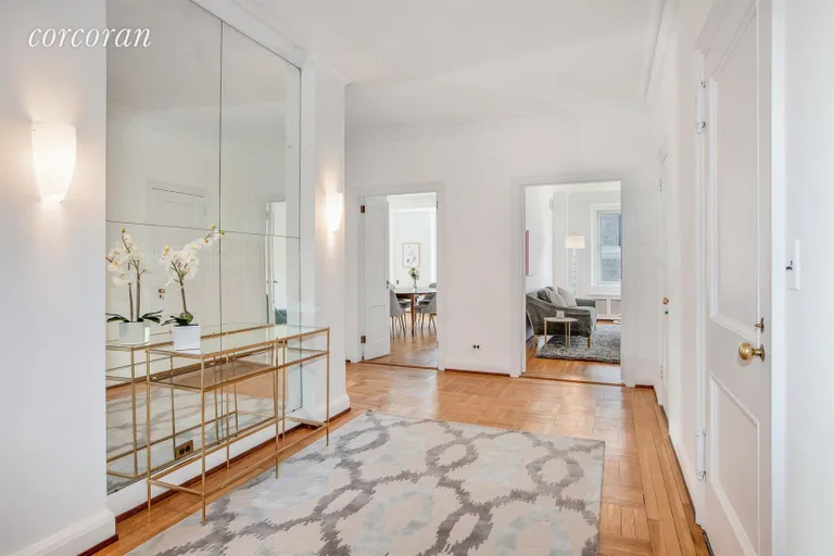 New York City Real Estate | View 25 East End Avenue, 15G | Foyer | View 6