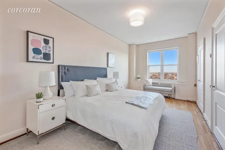New York City Real Estate | View 25 East End Avenue, 15G | Master Bedroom | View 8