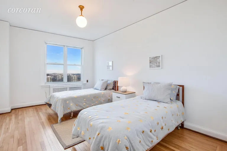 New York City Real Estate | View 25 East End Avenue, 15G | Bedroom | View 12