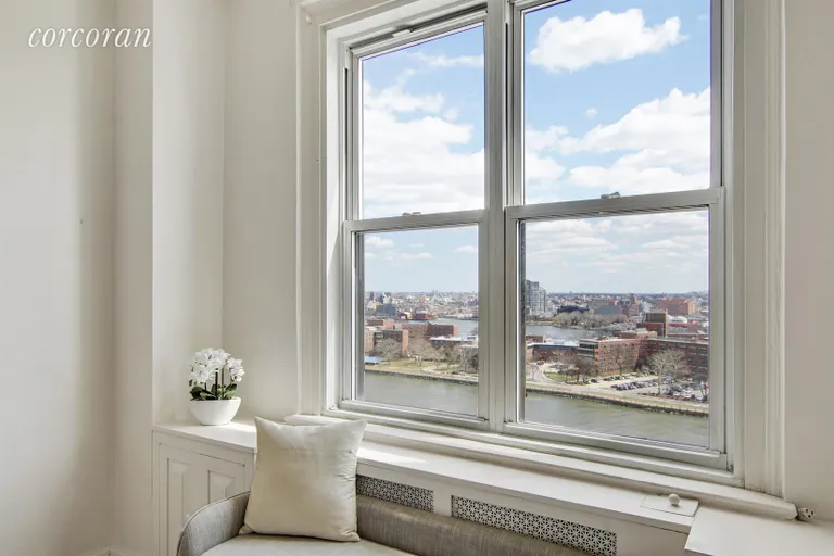 New York City Real Estate | View 25 East End Avenue, 15G | View | View 9