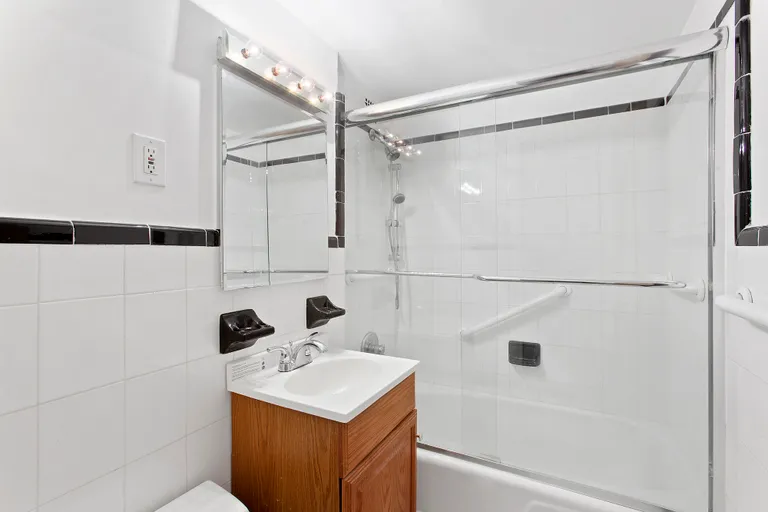 New York City Real Estate | View 8901 Shore Road, 2C | 1 of 2 Bathrooms | View 6