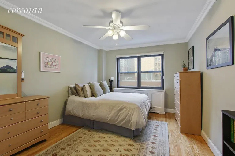 New York City Real Estate | View 305 East 72Nd Street, 9F | room 2 | View 3