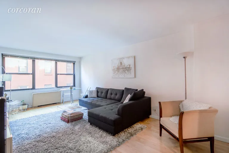 New York City Real Estate | View 200 East 27th Street, 4B | room 1 | View 2