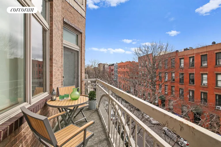 New York City Real Estate | View 675 Sackett Street, 310 | 2 Beds, 2 Baths | View 1