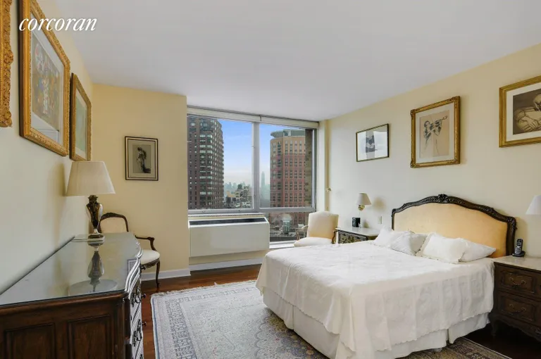 New York City Real Estate | View 1965 Broadway, 19E | room 3 | View 4