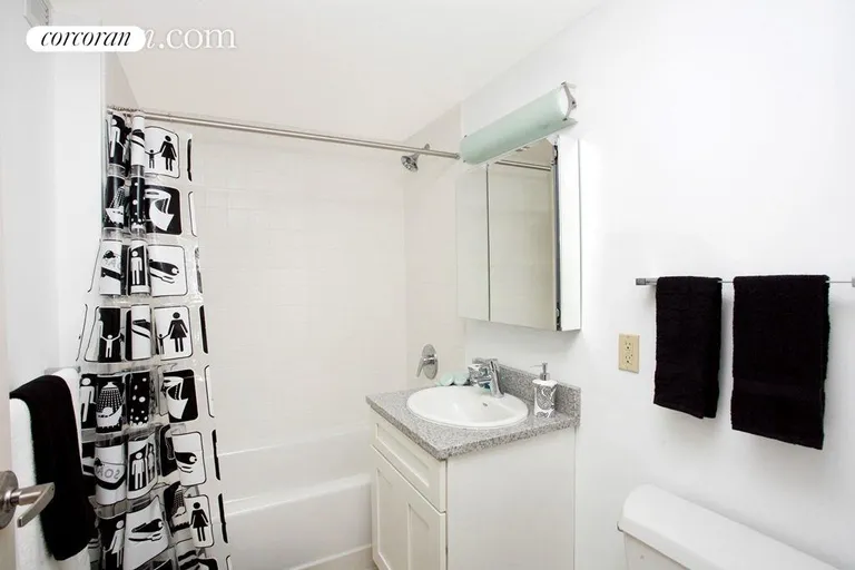 New York City Real Estate | View 218 Myrtle Avenue, 6D | room 2 | View 3