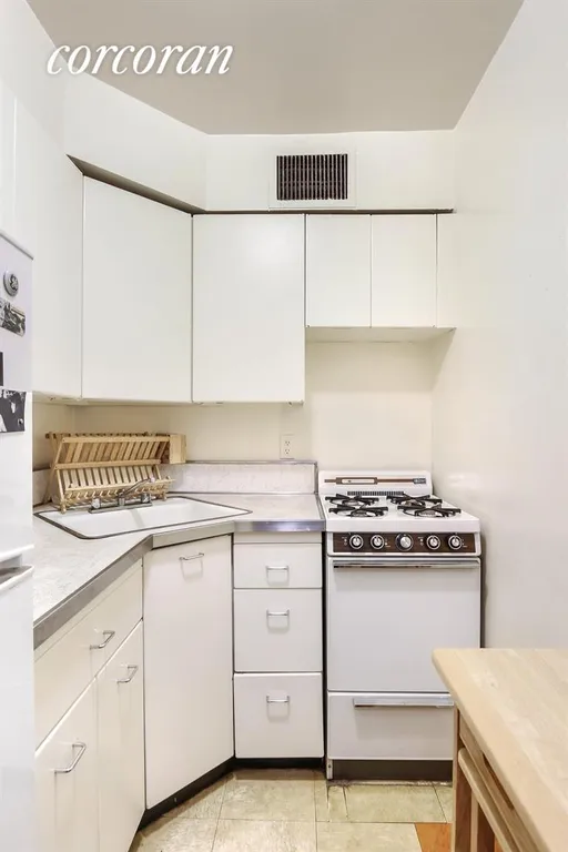 New York City Real Estate | View 321 East 48th Street, 11B | Kitchen | View 3