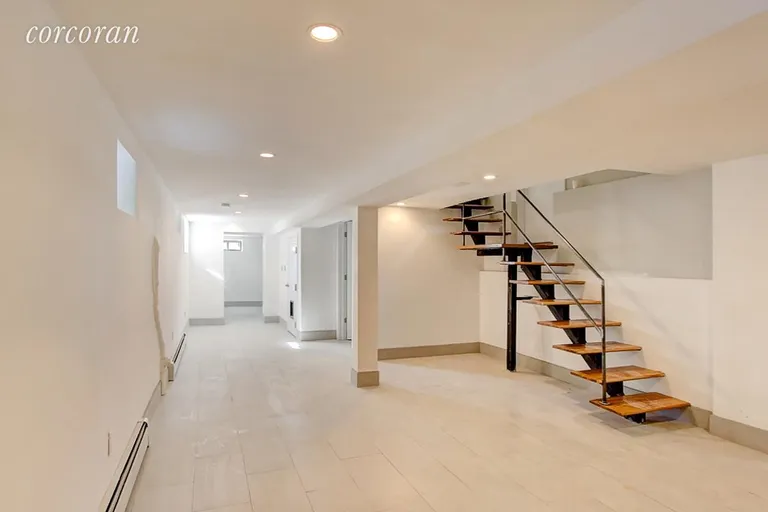 New York City Real Estate | View 25-24 Curtis Street | room 3 | View 4
