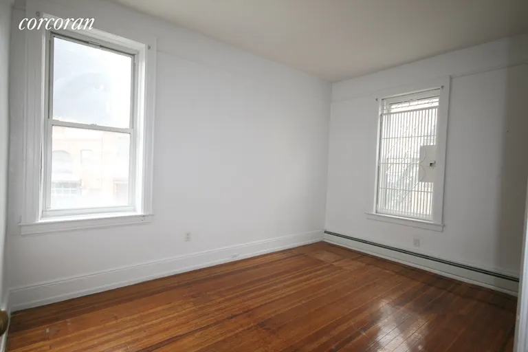 New York City Real Estate | View 379 Union Avenue, 2 | room 3 | View 4