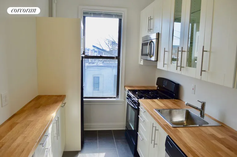 New York City Real Estate | View 685 18th Street, 2R | 1 Bed, 1 Bath | View 1