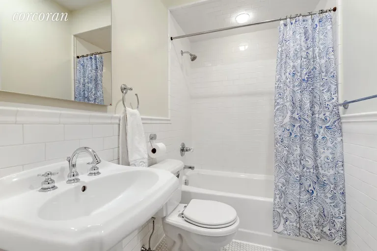 New York City Real Estate | View 101 Berkeley Place, 3 | Bathroom | View 6
