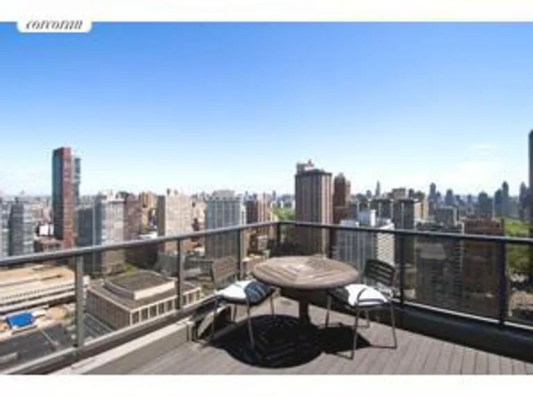 New York City Real Estate | View 161 West 61st Street, PHA | room 3 | View 4
