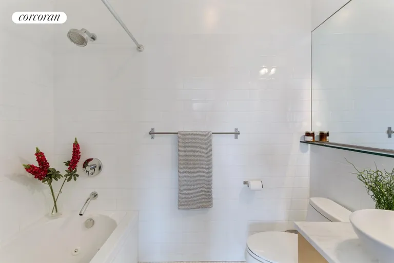 New York City Real Estate | View 543 Dean Street, 4 | Master bath with Jacuzzi soaking tub | View 5