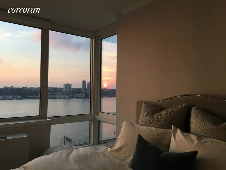 New York City Real Estate | View 120 Riverside Boulevard, PH3H | room 8 | View 9