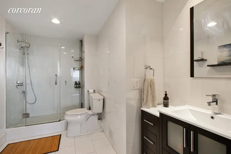 New York City Real Estate | View 75 Livingston Street, 13C | En-suite master bathroom | View 7