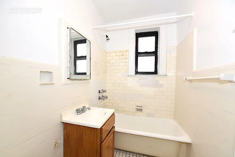 New York City Real Estate | View 32-20 34th Avenue, 1A | room 7 | View 8