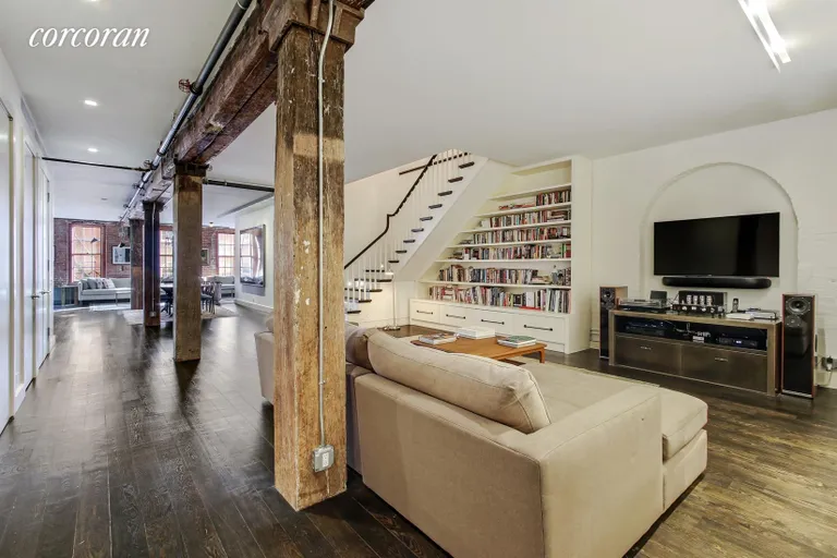 New York City Real Estate | View 20 Desbrosses Street, 4 | Living Room | View 5