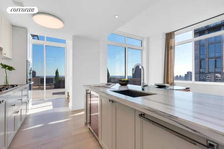 New York City Real Estate | View 389 East 89th Street, PH2 | room 5 | View 6