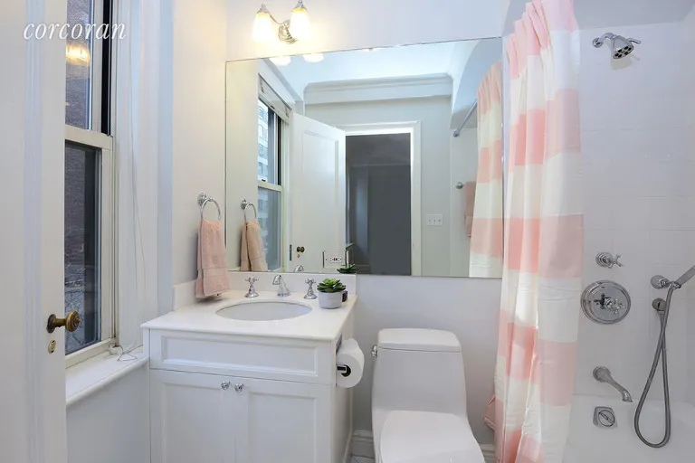 New York City Real Estate | View 40 East 88th Street, 5B | Second Bathroom | View 15