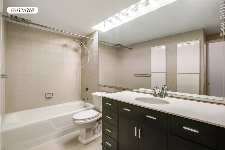 New York City Real Estate | View 400 East 70th Street, 1406 | Bathroom | View 4
