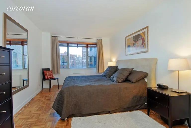 New York City Real Estate | View 300 East 40th Street, 25X | King-Size Bedroom | View 3