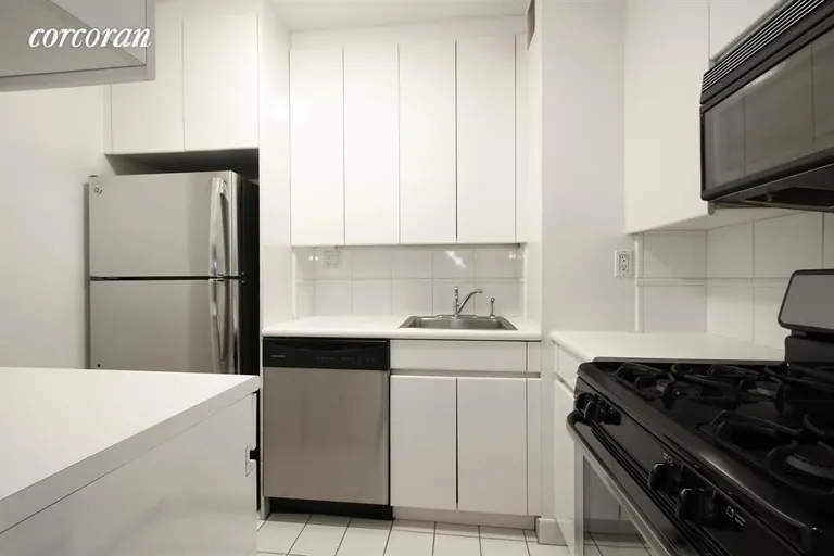 New York City Real Estate | View 300 East 40th Street, 25X | room 1 | View 2