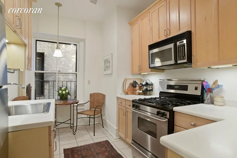 New York City Real Estate | View 187 Hicks Street, 2C | Windowed, eat-in kitchen | View 3