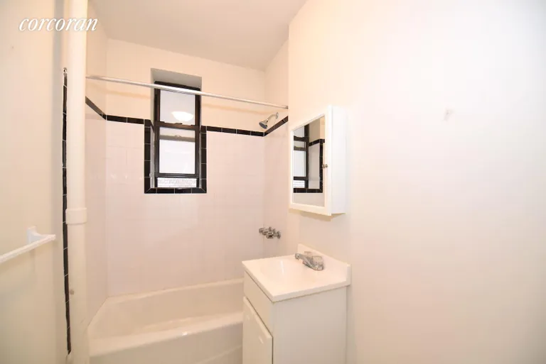 New York City Real Estate | View 26-80 30th Street, 1D | room 7 | View 8
