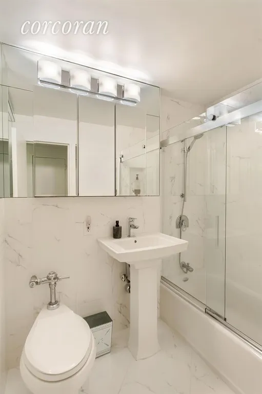 New York City Real Estate | View 200 East 57th Street, 7F | Bathroom | View 7