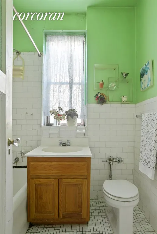 New York City Real Estate | View 728 41st Street, 2F | Bathroom | View 5