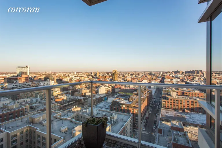 New York City Real Estate | View 2 Northside Piers, 20M | Brooklyn View | View 8