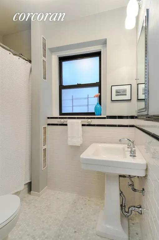 New York City Real Estate | View 41 West 82nd Street, 3C | Bathroom | View 6