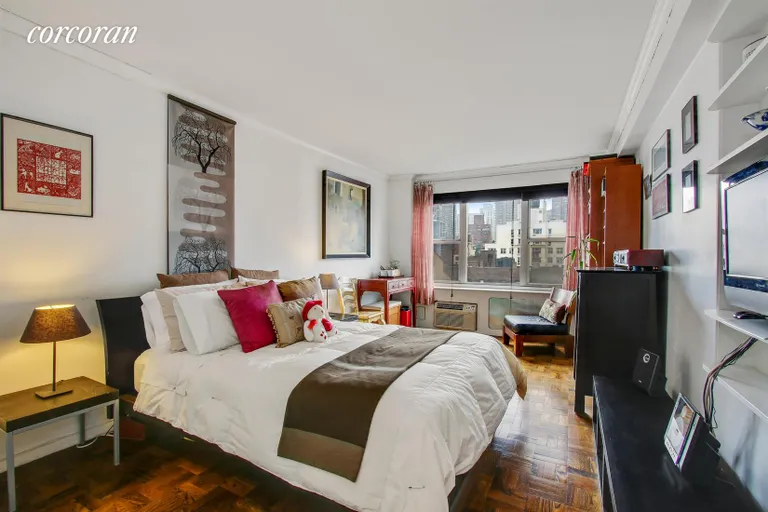 New York City Real Estate | View 440 East 79th Street, 9F | Bedroom | View 4