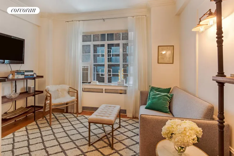 New York City Real Estate | View 118 8th Avenue, 1C | Living Room | View 2