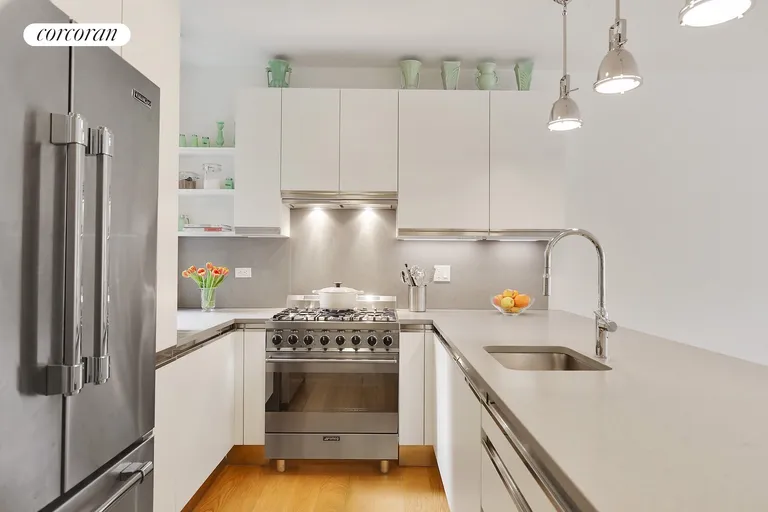 New York City Real Estate | View 183 Columbia Heights, 4 | Mint condition, windowed kitchen | View 2