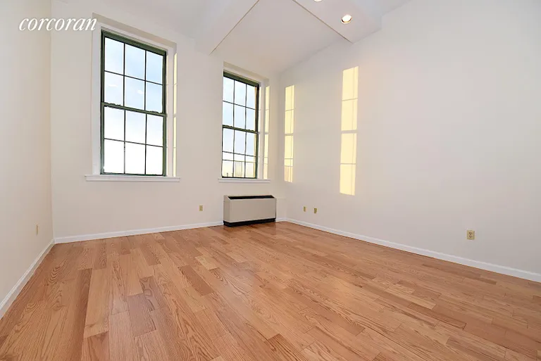 New York City Real Estate | View 45-02 Ditmars Boulevard, 514 | room 4 | View 5