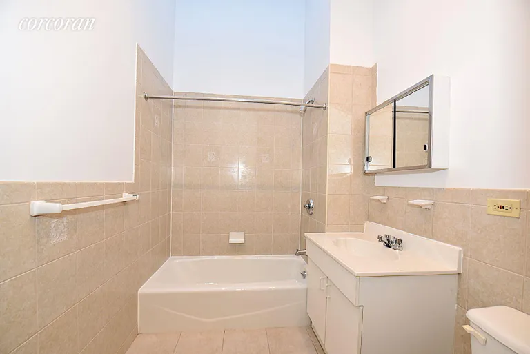 New York City Real Estate | View 45-02 Ditmars Boulevard, 514 | room 7 | View 8