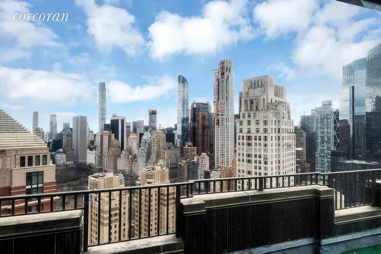 New York City Real Estate | View 20 West 64th Street, 14D | Gorgeous Roofdeck with pool and gym | View 6
