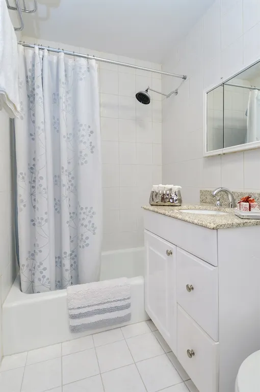 New York City Real Estate | View 159 Madison Avenue, 4G | Bathroom | View 6