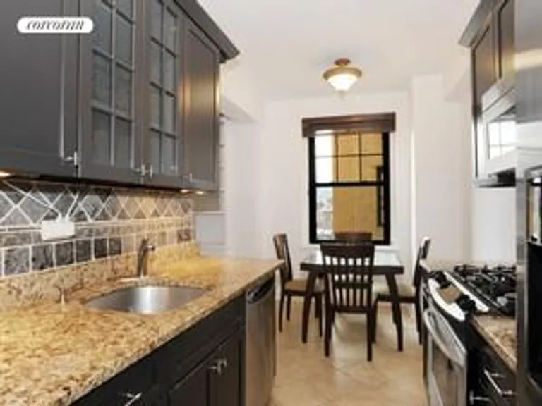 New York City Real Estate | View 172 West 79th Street, 11F | room 2 | View 3