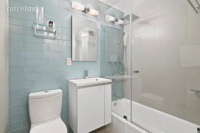 New York City Real Estate | View 115 East 9th Street, 6M | Bathroom | View 5