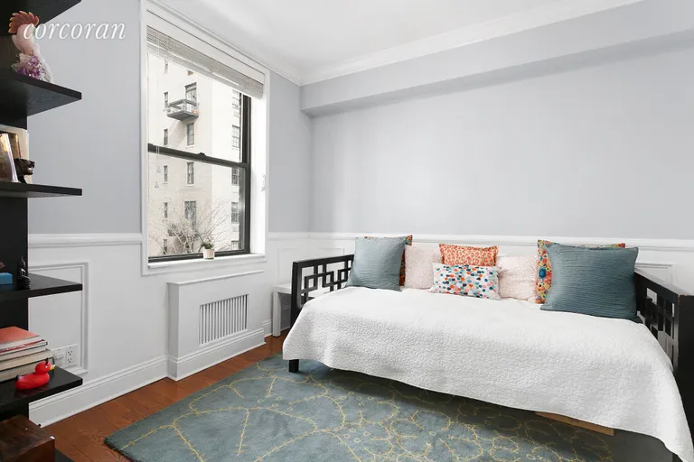 New York City Real Estate | View 30 East 9th Street, 4C | Den/Guest Room or 3rd Bedroom! | View 6