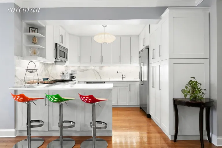 New York City Real Estate | View 30 East 9th Street, 4C | Beautiful Chef's Kitchen! | View 2