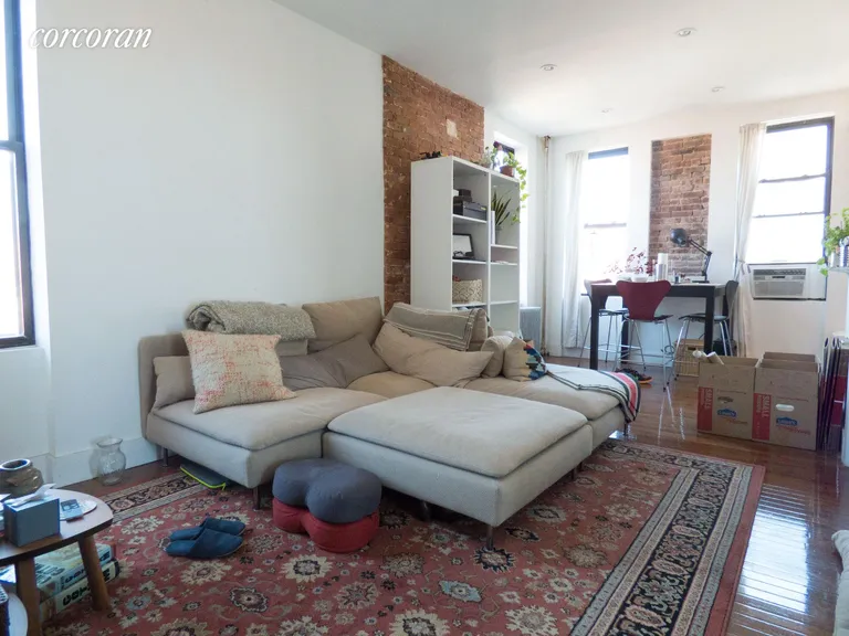 New York City Real Estate | View 347 Hoyt Street, 3R | 1 Bed, 1 Bath | View 1
